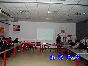 某國外大型連鎖超市-提供發(fā)電機組技術培訓及服務?。▓D）